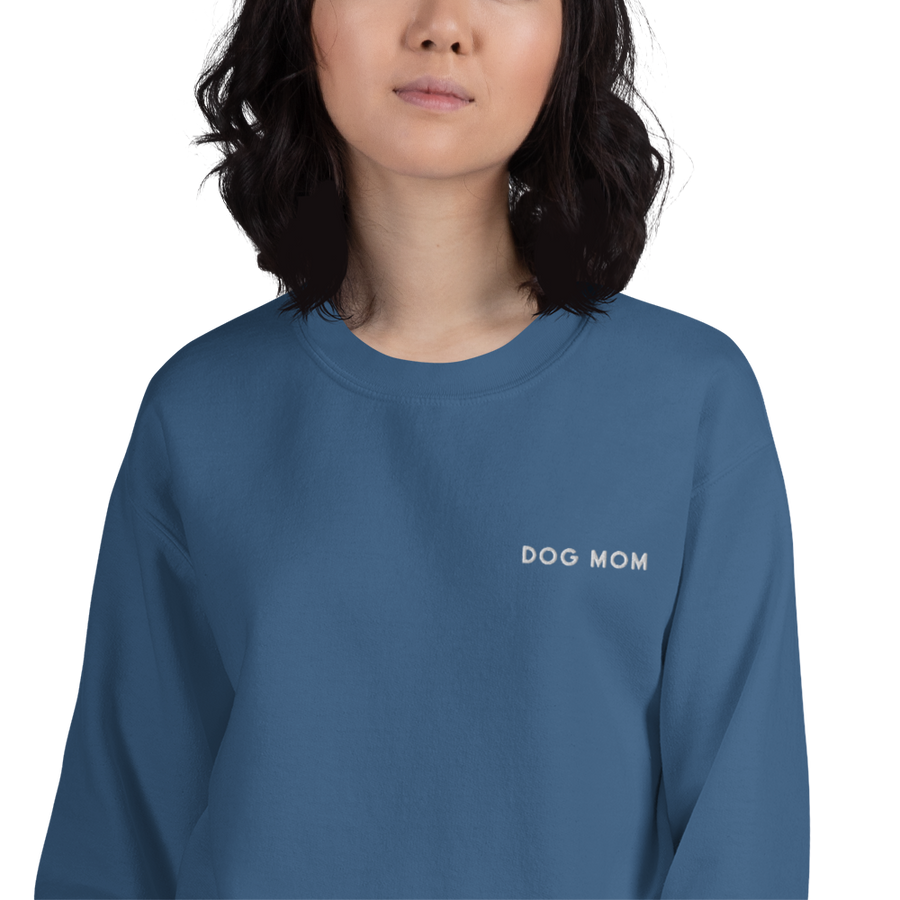dog mom crew neck sweatshirt in indigo blue