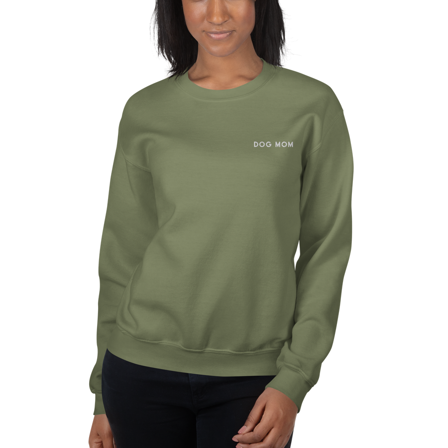 dog mom crew neck sweatshirt in green