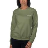 dog mom crew neck sweatshirt in green